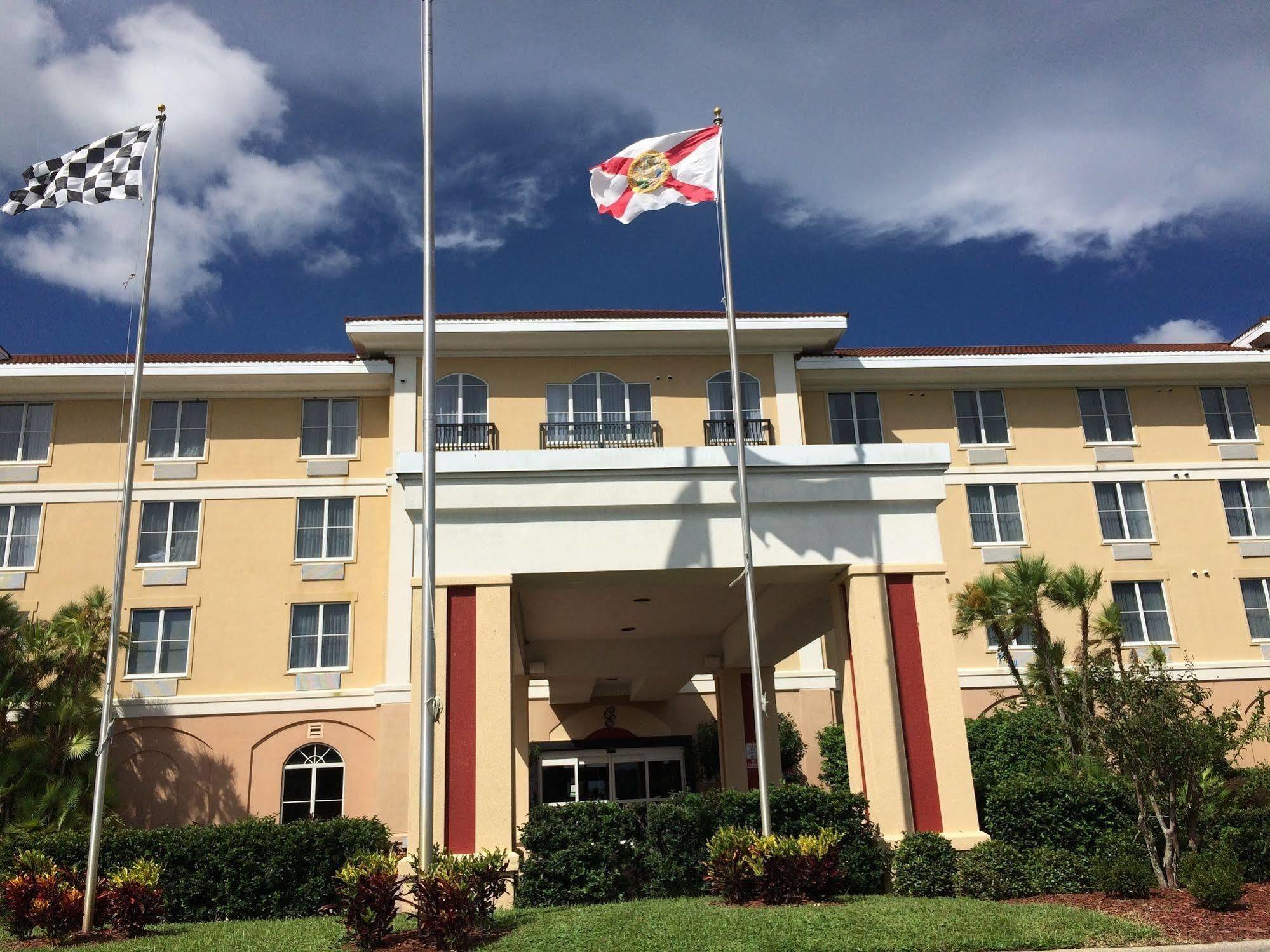 Seven Sebring Raceway Hotel Exterior photo